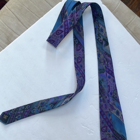 Vintage Karl Lagerfeld Tie - Victorian Floral stripe Print - 100% Silk - Picture 9 of 11